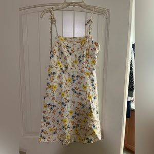 Darling worn once Old Navy sundress. Size small.